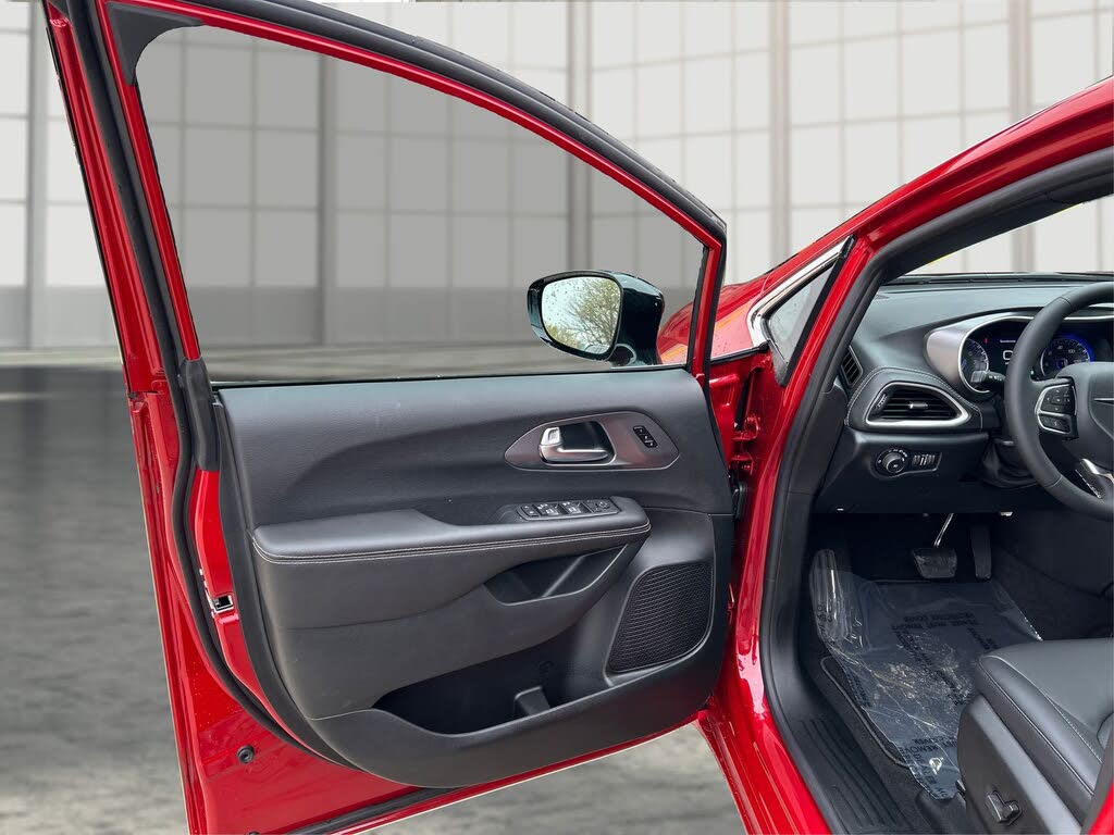 2026 Chrysler Pacifica