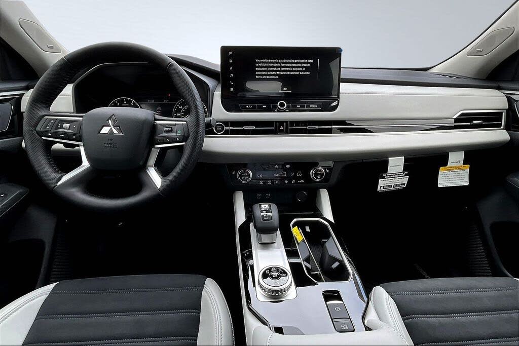 2026 Mitsubishi Outlander