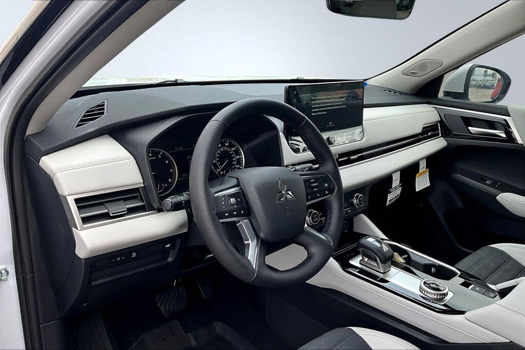2026 Mitsubishi Outlander