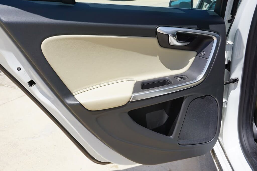2017 Volvo V60