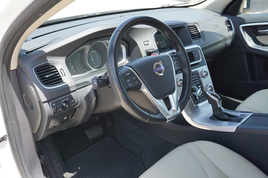 2017 Volvo V60