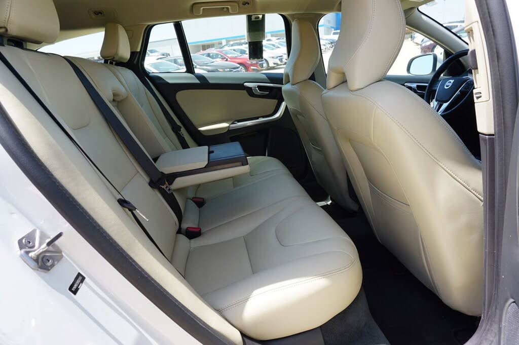 2017 Volvo V60