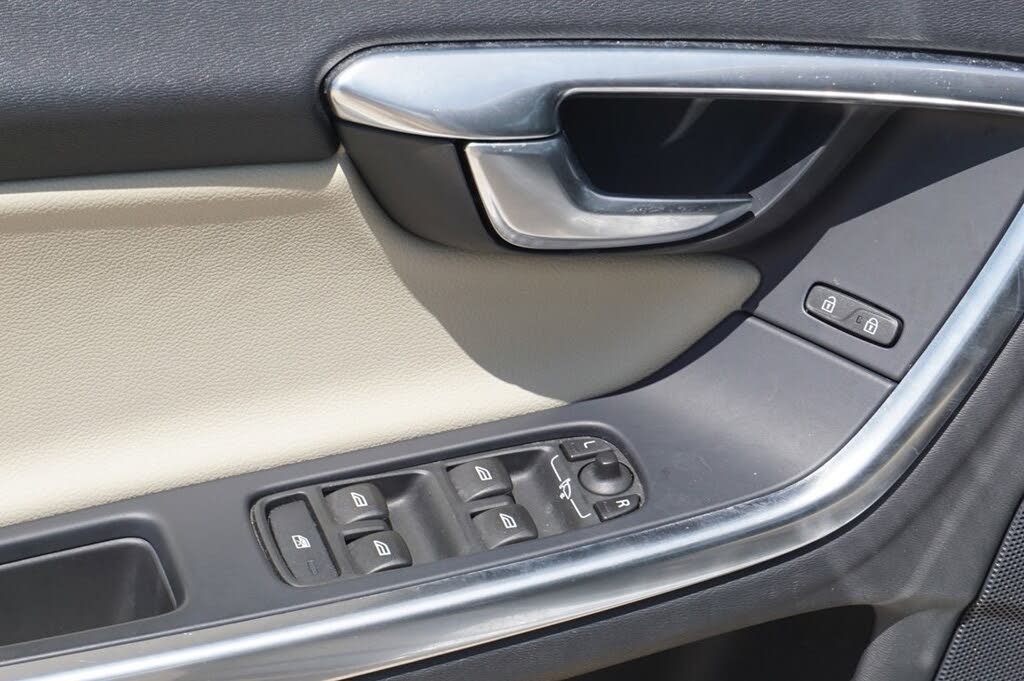 2017 Volvo V60