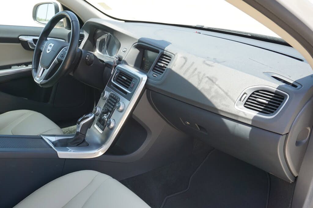 2017 Volvo V60