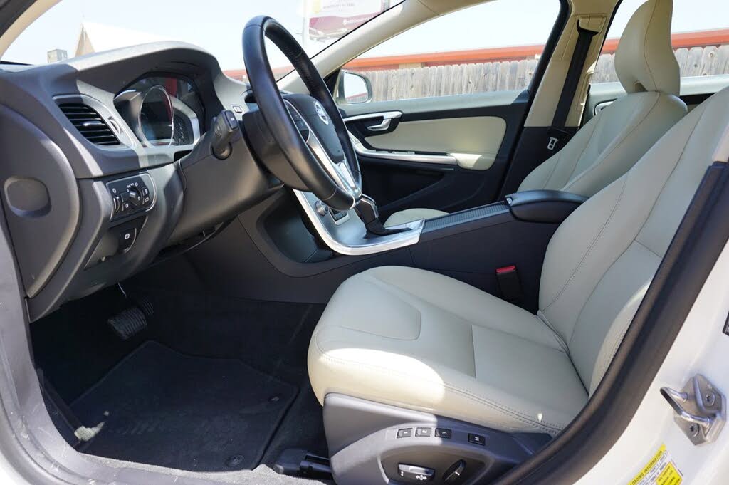 2017 Volvo V60