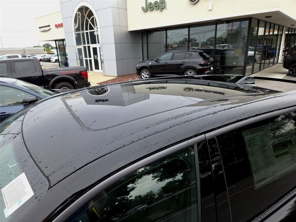 2025 Jeep Wagoneer S