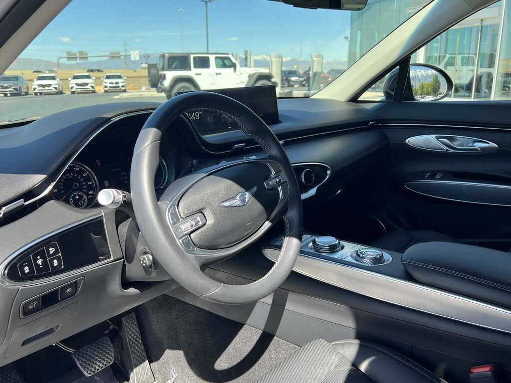 2025 Genesis GV70