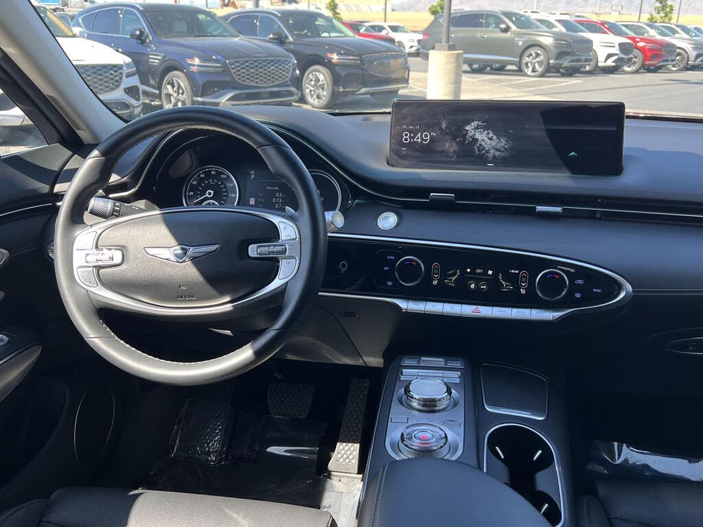 2025 Genesis GV70