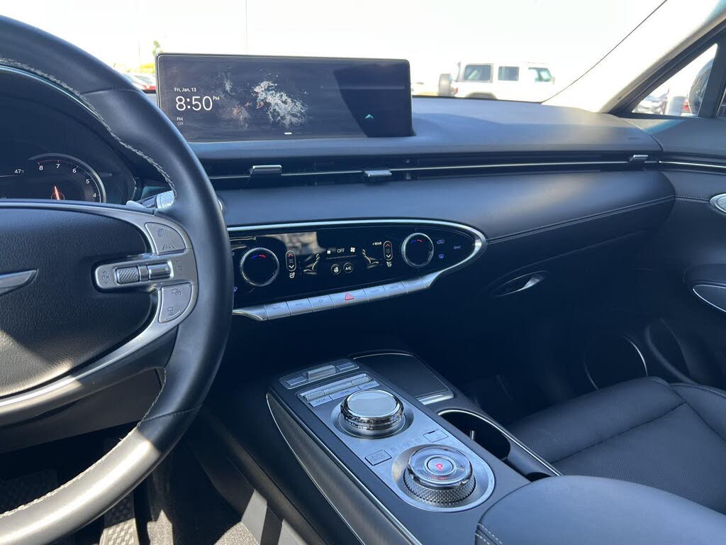 2025 Genesis GV70