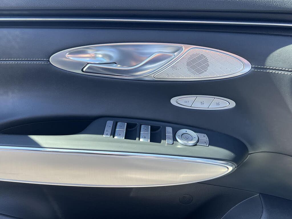 2025 Genesis GV70