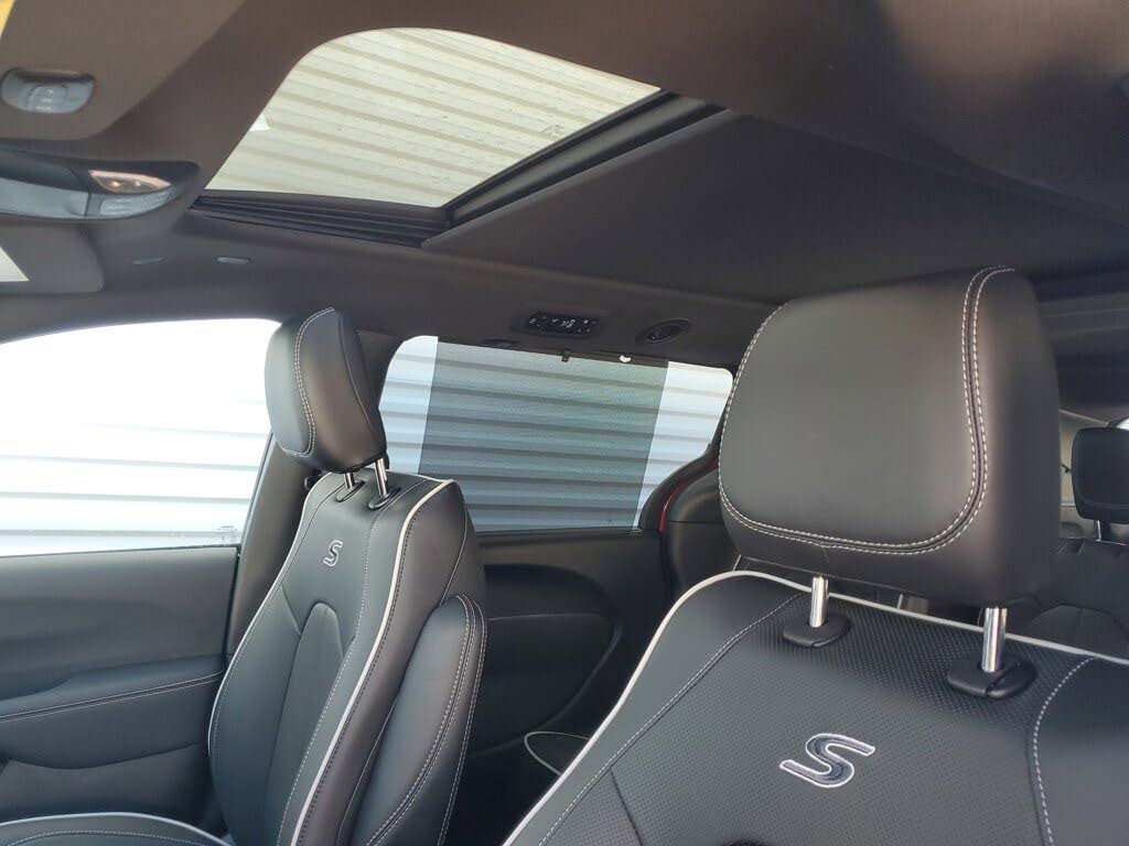 2025 Chrysler Pacifica