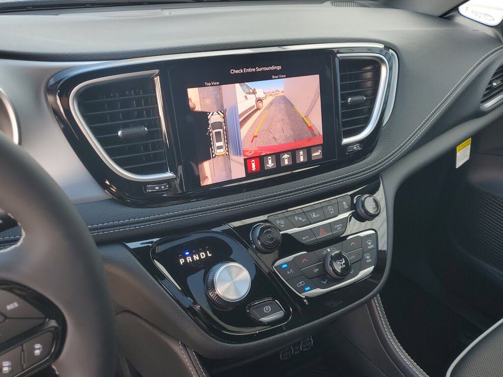 2025 Chrysler Pacifica