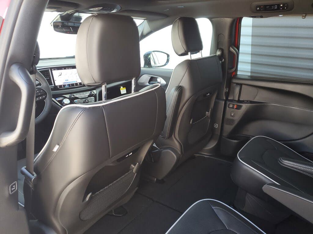 2025 Chrysler Pacifica