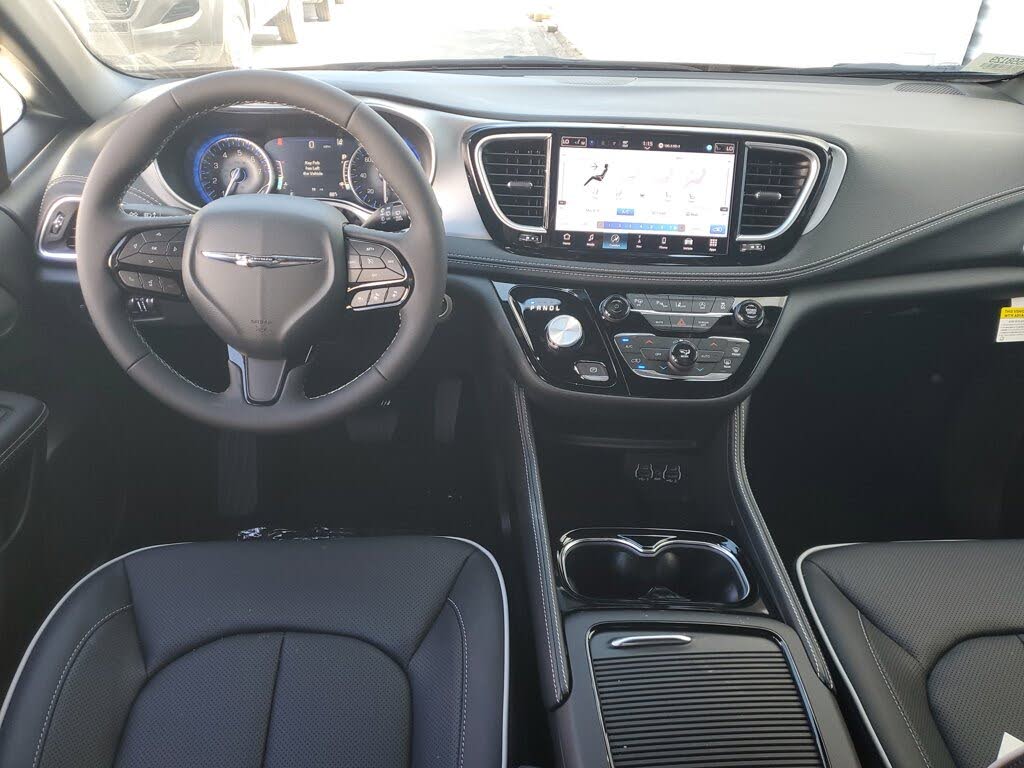 2025 Chrysler Pacifica