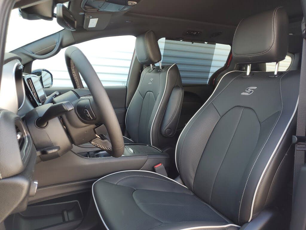 2025 Chrysler Pacifica
