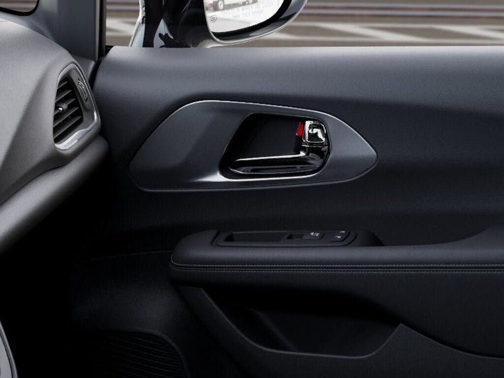 2026 Chrysler Voyager