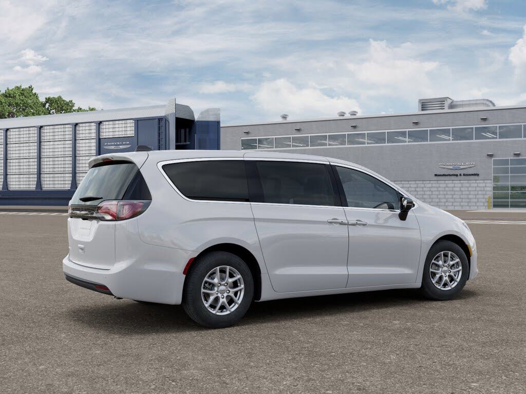 2026 Chrysler Voyager