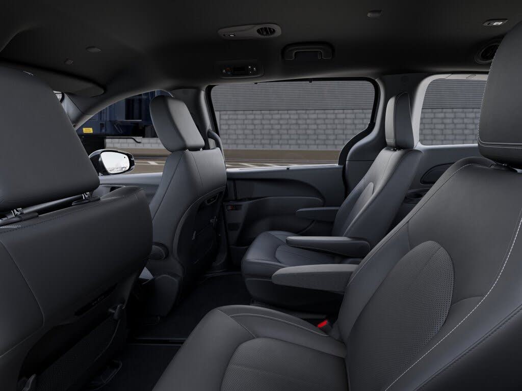 2026 Chrysler Voyager