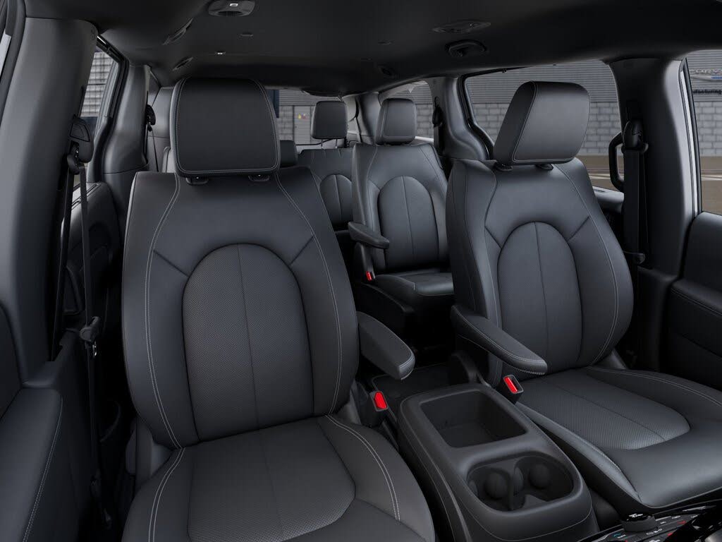 2026 Chrysler Voyager