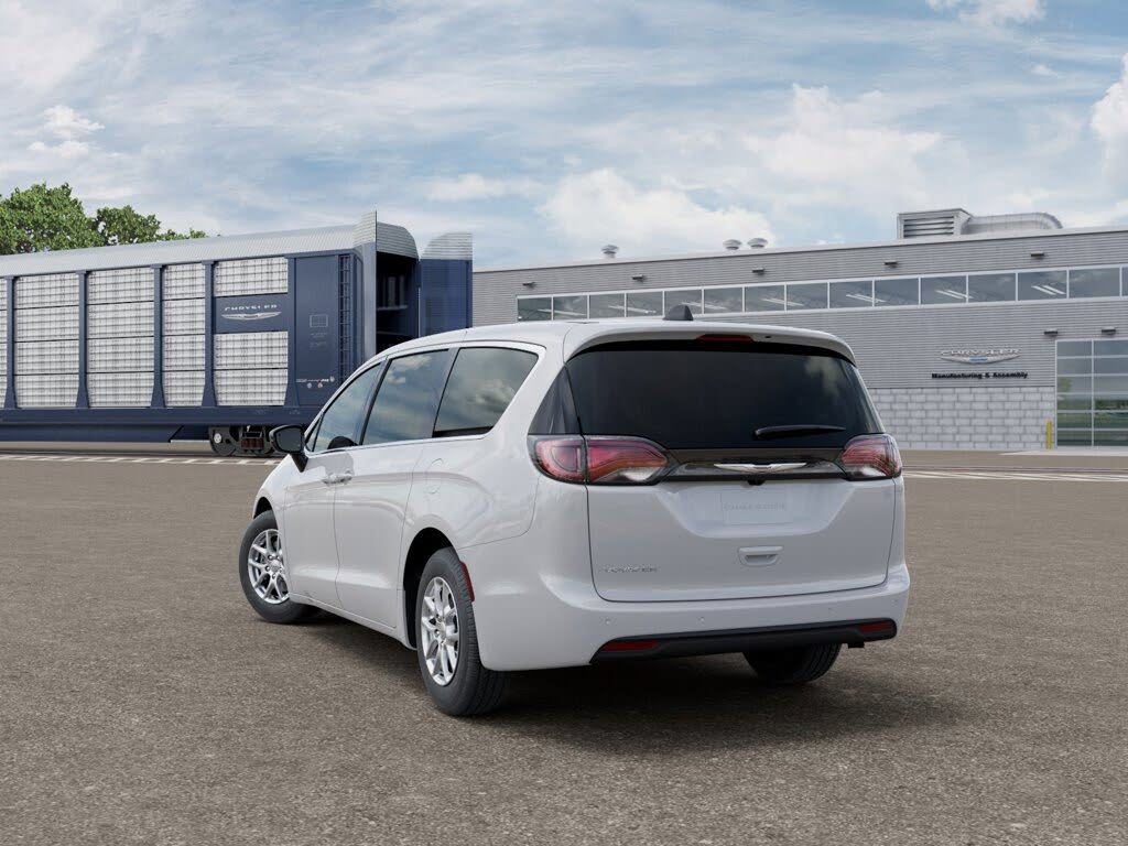 2026 Chrysler Voyager