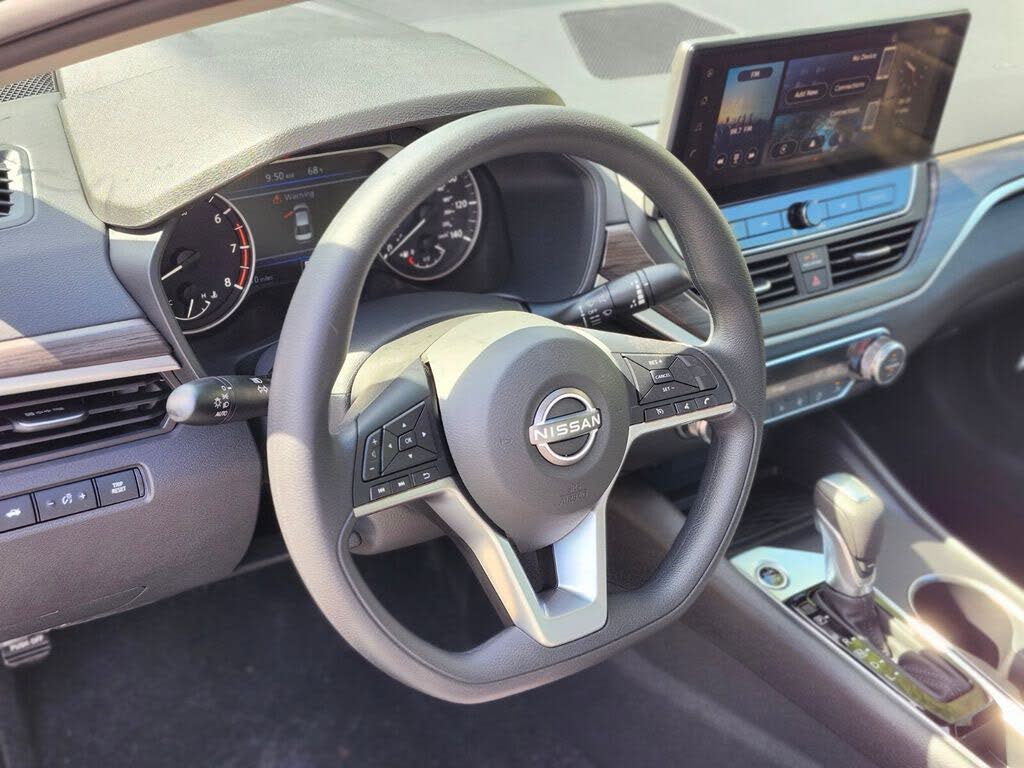 2025 Nissan Altima