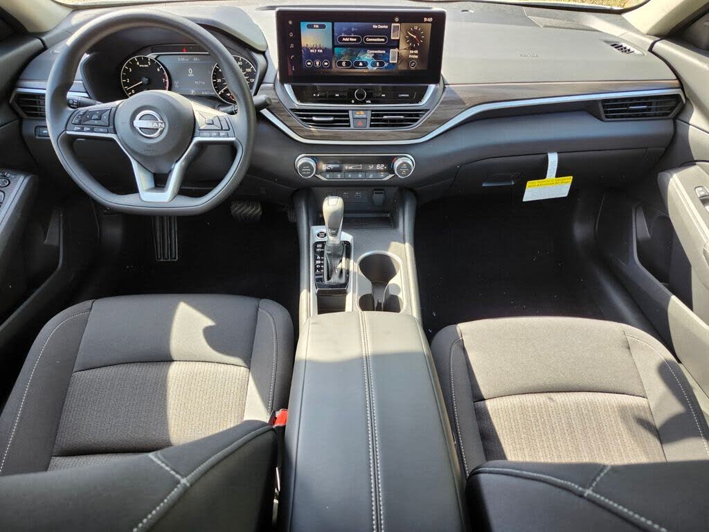 2025 Nissan Altima