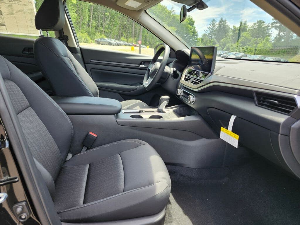 2025 Nissan Altima