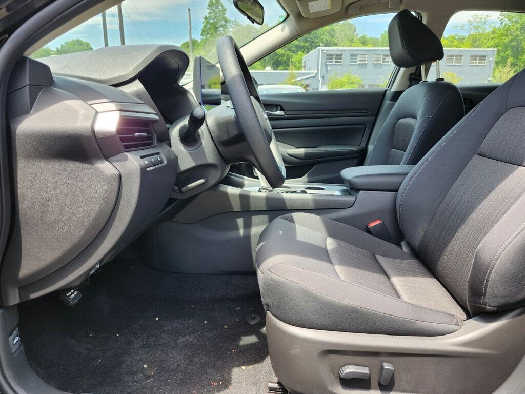 2025 Nissan Altima