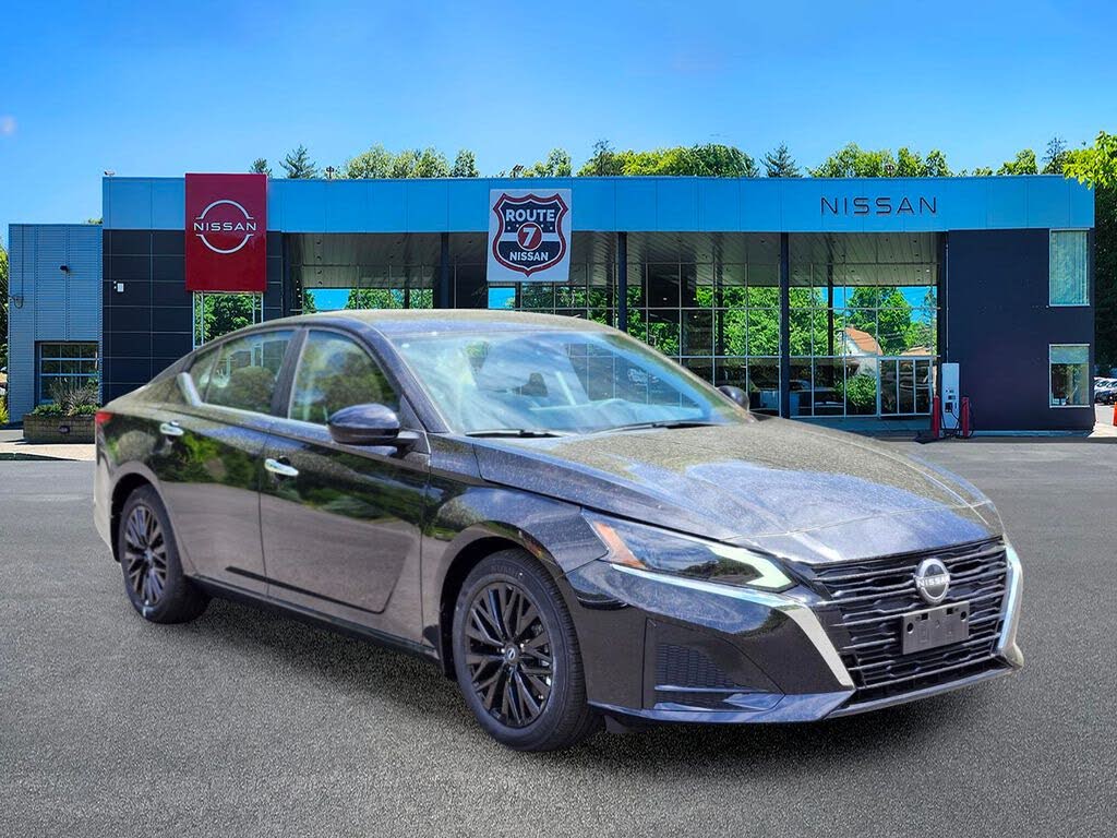 2025 Nissan Altima