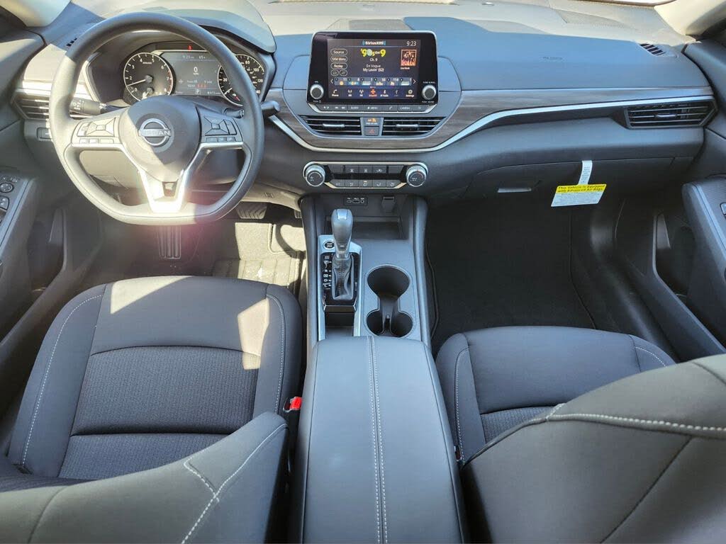 2025 Nissan Altima