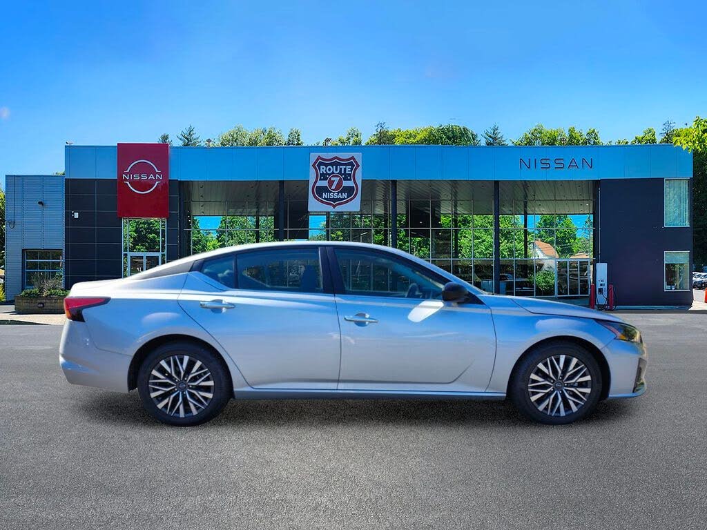 2025 Nissan Altima