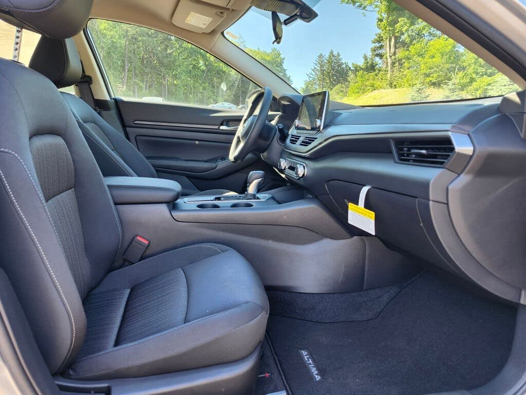 2025 Nissan Altima