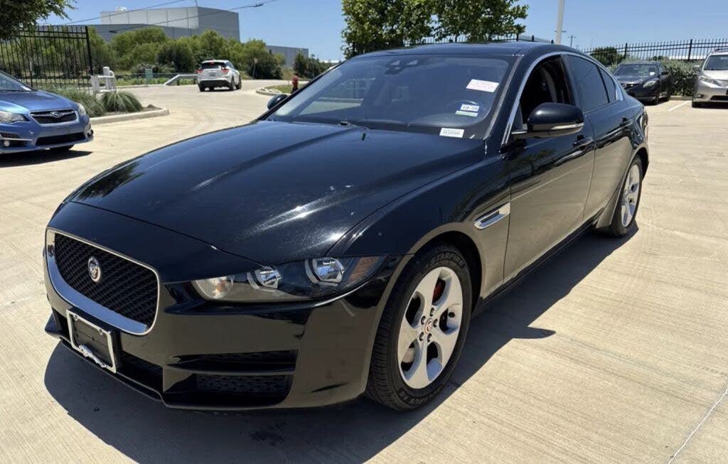 2017 Jaguar Xe