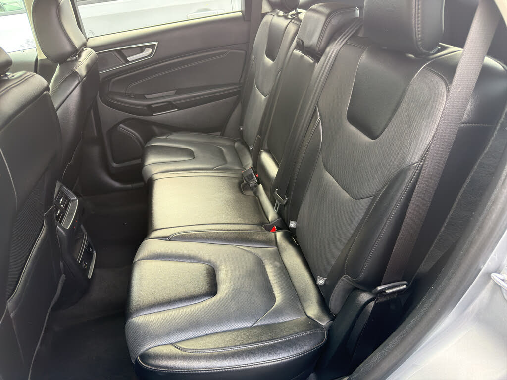2022 Ford Edge