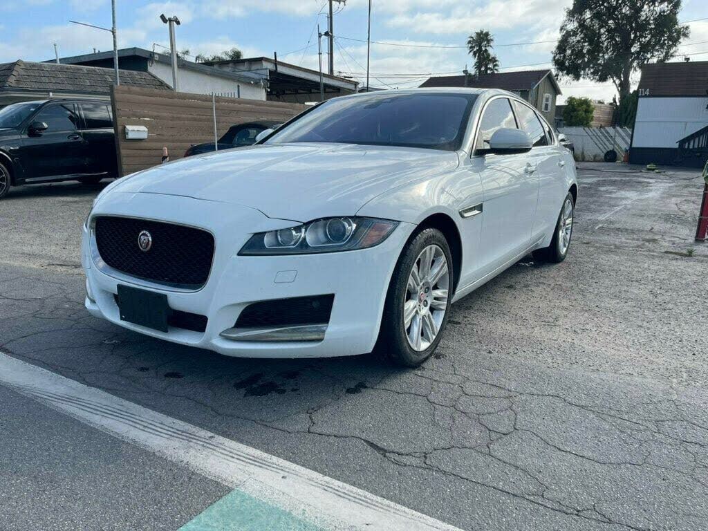 2017 Jaguar Xf