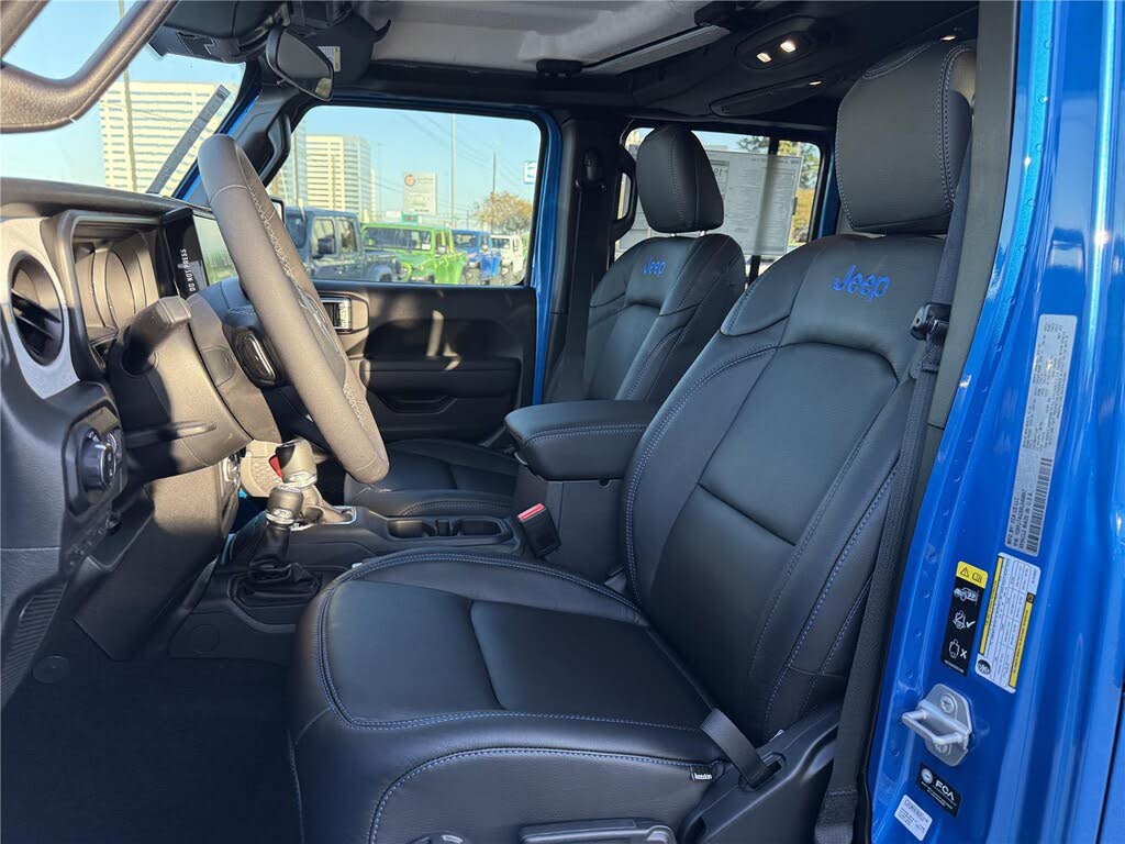2025 Jeep Gladiator