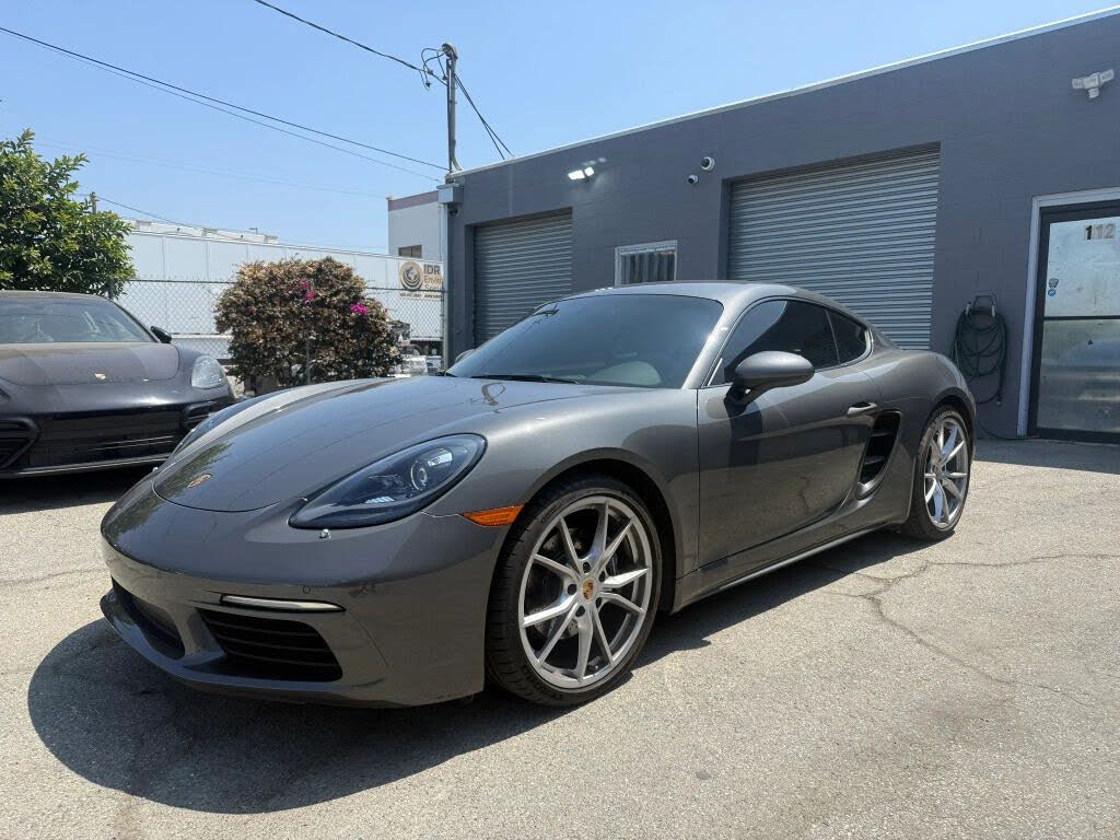 Porsche 718 Cayman