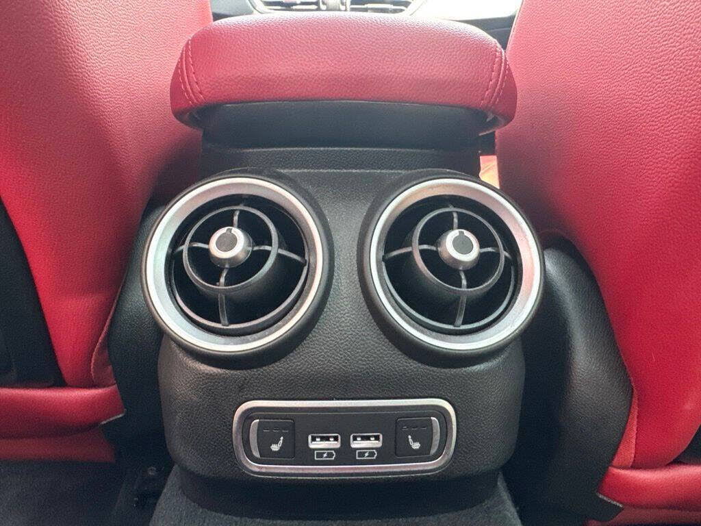 2022 Alfa Romeo Giulia