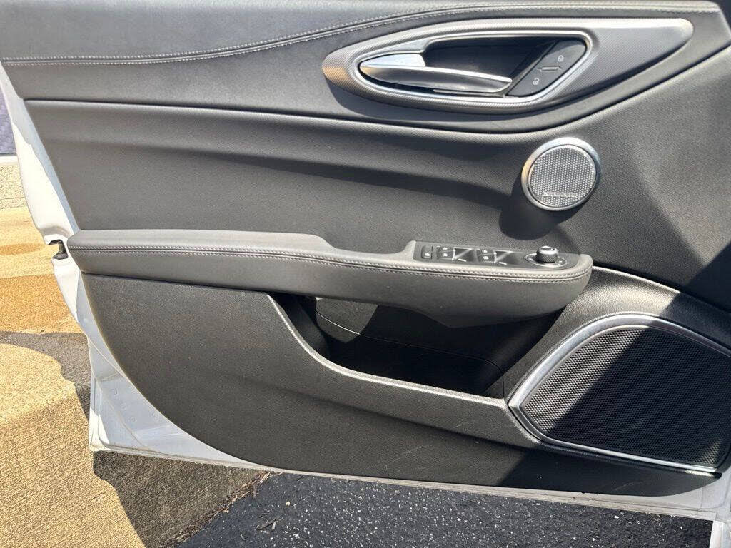 2022 Alfa Romeo Giulia
