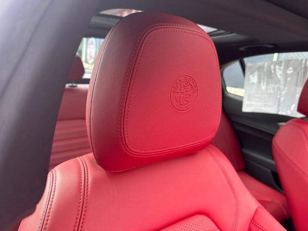 2022 Alfa Romeo Giulia