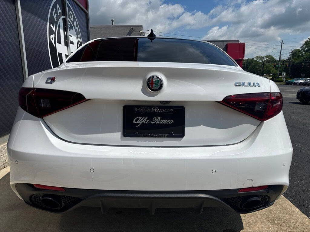 2022 Alfa Romeo Giulia