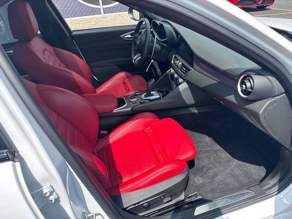2022 Alfa Romeo Giulia