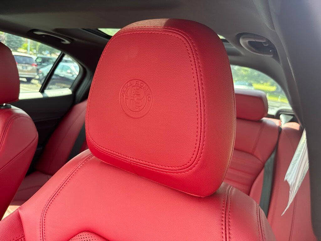 2022 Alfa Romeo Giulia