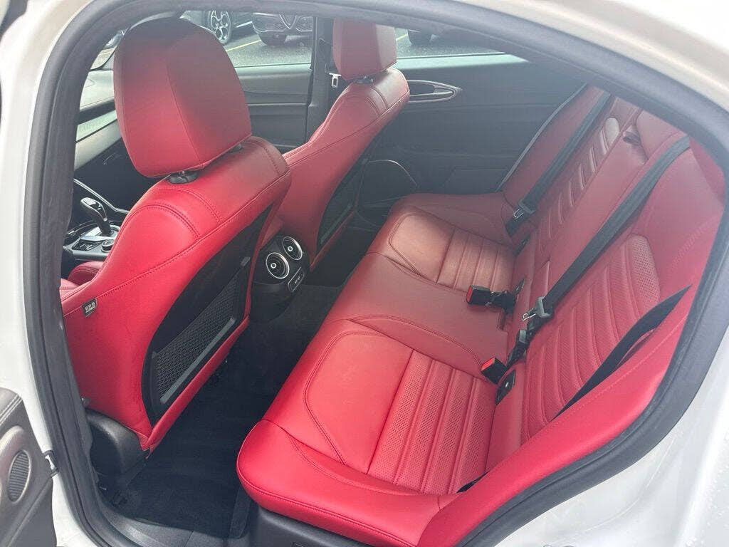 2022 Alfa Romeo Giulia