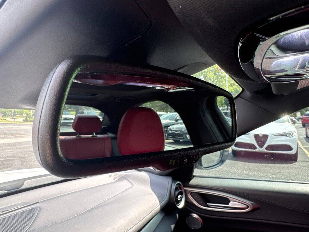 2022 Alfa Romeo Giulia