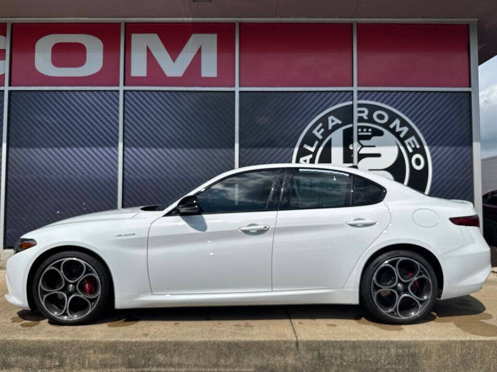 2022 Alfa Romeo Giulia