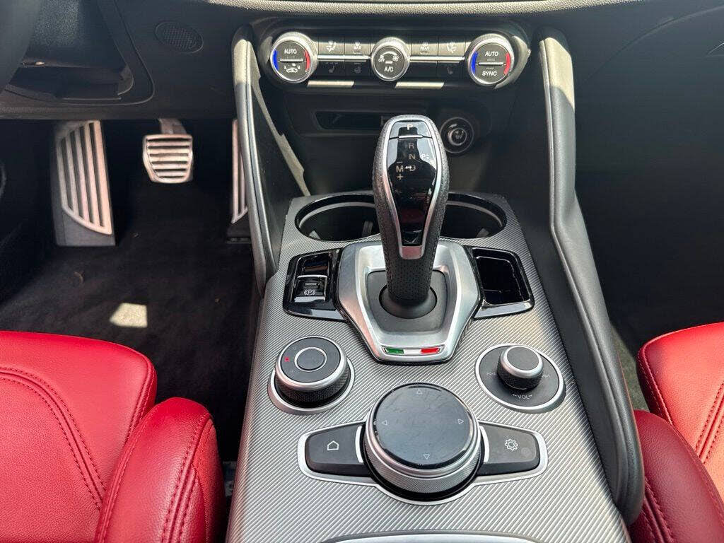 2022 Alfa Romeo Giulia