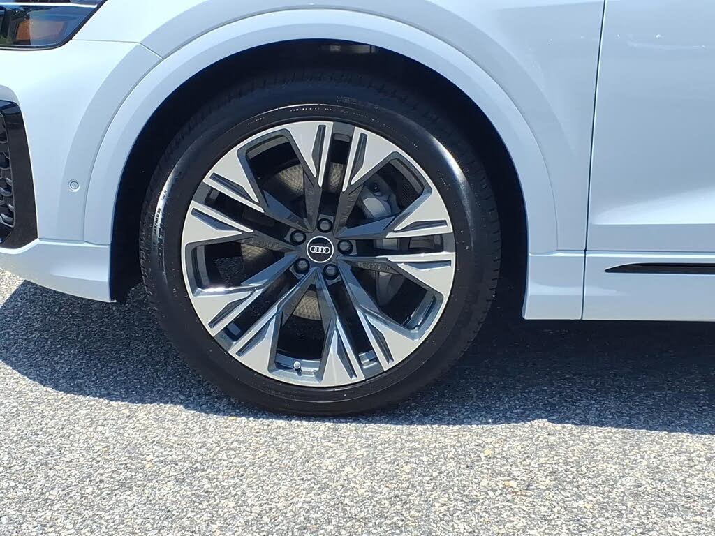 2026 Audi Q8
