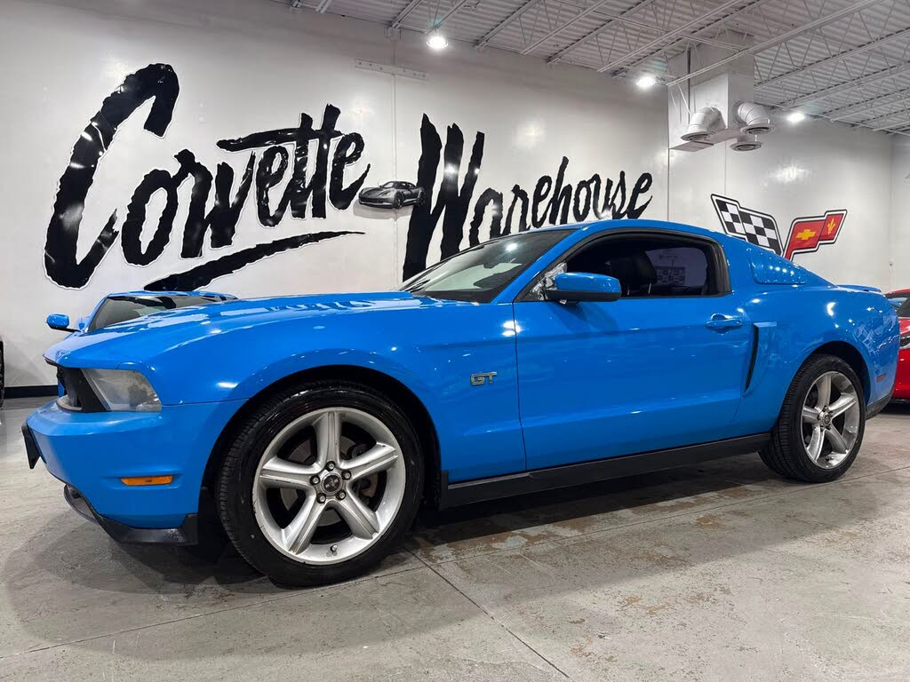 2010 Ford Mustang GT — photo 1 of 11