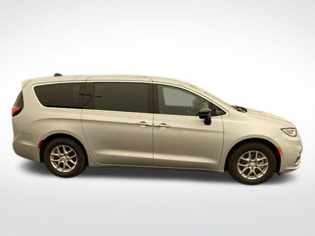 2026 Chrysler Pacifica